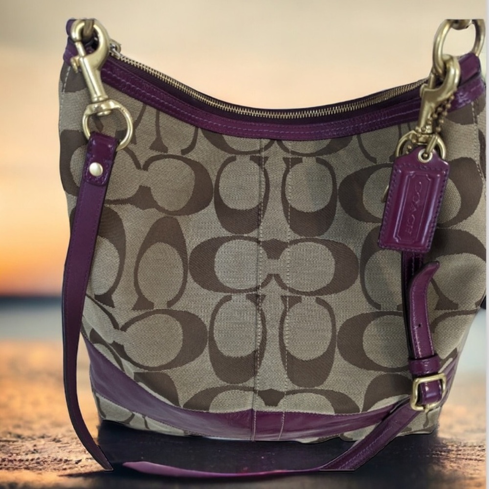EUC Large Coach Signature shoulder bag